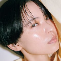 比留川游、うるうる柔肌をドアップで堪能♡【デート前スキンケア】６選で、お肌の潤い満タンに!!