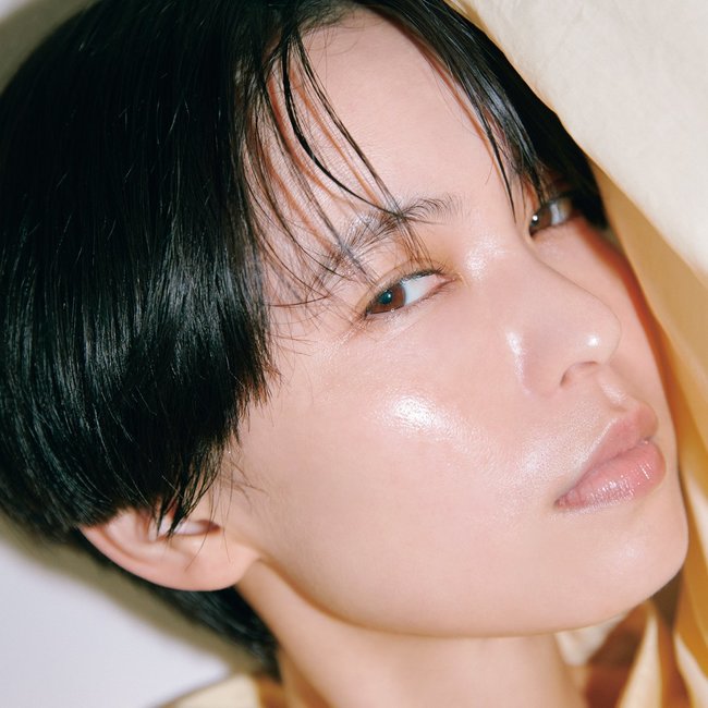 比留川游、うるうる柔肌をドアップで堪能♡【デート前スキンケア】６選で、お肌の潤い満タンに!!