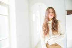 たゆんとした潤いウェーブはリラックスした表情