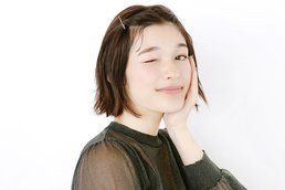 四角顔を女っぽく優しげに見せるモテ眉って?