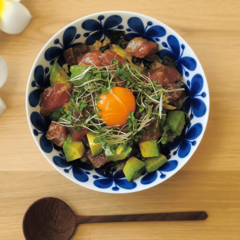 カラダにいい成分ばっかなのに美味しくて簡単♡　ランチにもサクッと作れちゃうヘルシーアヒポキ丼