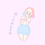 B  グッズやCDを大人買いする