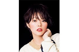 ドキッとするほど女っぽい黒の色気をまとって♥