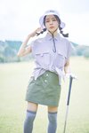 シャツ¥15,400、スカート¥12,100、ハット¥6,380、ソックス¥2,420/キャロウェイ グローブ¥2,799/ティゴラ