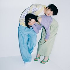 映画『余命10年』大ヒット上映中！小松菜奈・坂口健太郎、異性が着ていてキュンとする色は？ファッショナブルな２人のカラフル衣装もチェック♡