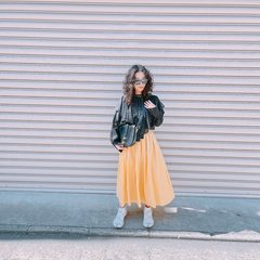 【GU￥1,990】華やぎスカートをプラスして春を楽しむ♡ イエローボリュームフレアな着こなし2選