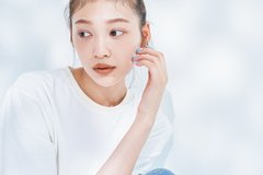 「まつ毛はあげない。チークは塗らない」人気ヘアメイクが教える”当たり前をやめる”メイクが斬新！