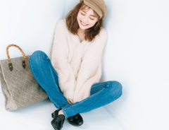 「ヤバい、飲み会何着てこう…」週末服に困ってもこの2つさえあればキマるらしい