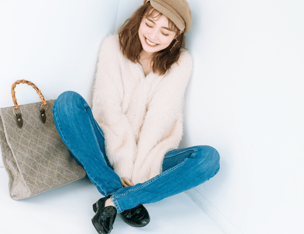 「ヤバい、飲み会何着てこう…」週末服に困ってもこの2つさえあればキマるらしい