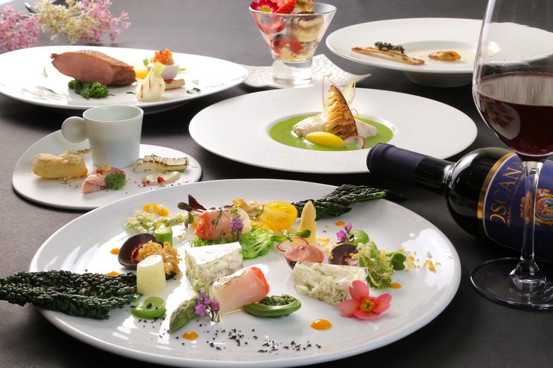 山のホテル｜まるで絵画！ 箱根屈指の心温まるガーデンリゾート 洋食 フランス料理 夕食イメージ