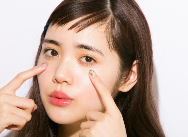 お疲れ顔をリセット！　カンタン目のツボ押しで、そっこーデカ目に♡