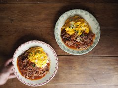 「美味しく作るコツは"水"を使わない!?」フードスタイリストが提案する【好きな人のためのオムハヤシライス】