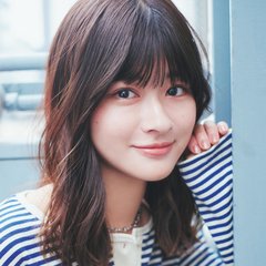 【ミディアム】重く見えがちなレングスだって風にそよぐように軽やか