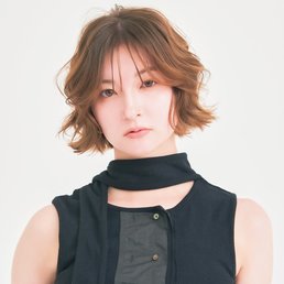 【ボブ】動きのあるサイドカールで輪郭をしっかりカバー　