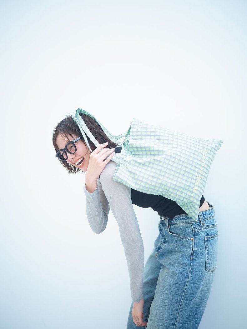 佐藤栞里。ar5月号より