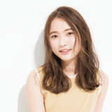 目元＆口元に視線を誘う おナチュな揺らぎバング