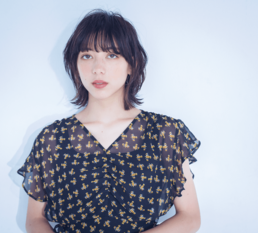 全オトナ女子に捧ぐ、派手すぎずニュアンス抜群に仕上がるナチュラルウルフをご覧あれ!