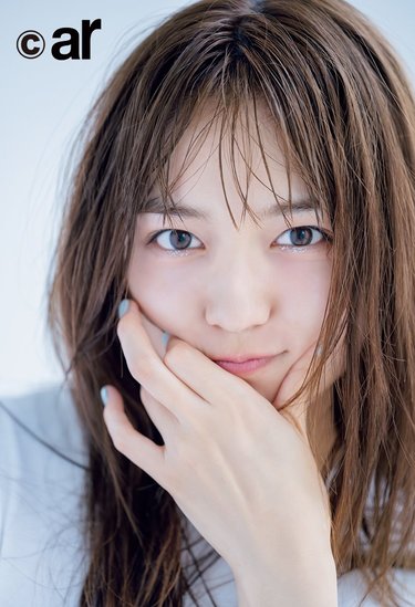 川口春奈はどんな顔に憧れる？自分の顔のお気に入りのパーツは？ちゅるんなお顔にクローズアップ♡ | arweb（アールウェブ）