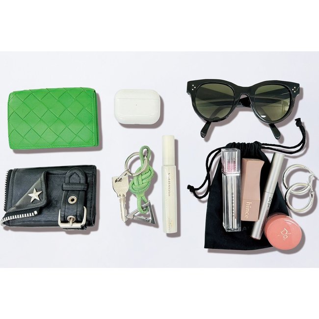  シゴデキ女子の【カバンの中身】持ち物はできるだけ最小限に！こだわり抜かれたセンス抜群なアイテムが沢山♡