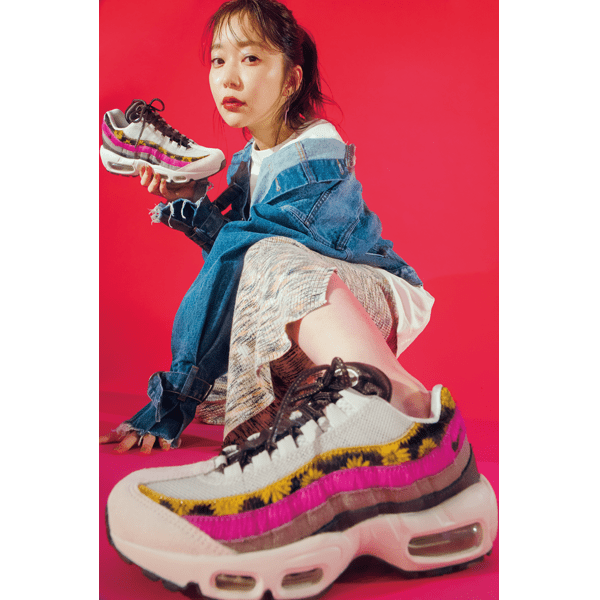 指原莉乃「うっかりすると“スタイルが悪く”見えたりするかも…」さっしーと考える【美脚見えする】スニーカーコーデ3選