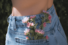 「痩せられない」と自分を責めないで。生理前のダイエットはご自愛モードで