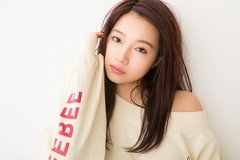 惚れてまう！濡れスポンジで仕込むファンデで清潔ツヤ肌♡【村瀬紗英がお試し】