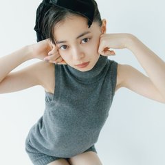 上國料萌衣、愛されネコちゃんに変身♡透け感やキラッと感で凛とした印象に！【グレーネコメイク】