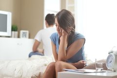 婚期を遠ざける理由は彼への態度にあり？　知らずにやってる結婚できない女のNG行動【DJあおい】