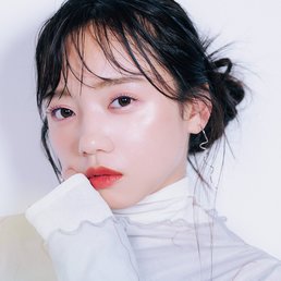 齊藤京子、まるでうさぎさん♡ CLIO(クリオ)の多色アイパレでつくる【韓国儚げメイク】HOW TO
