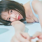 佐藤栞里、美バストに思わず目がいっちゃう♡ 大人の色気ダダ漏れショットを披露