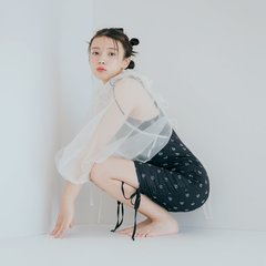櫻坂46・小林由依「自分だけの腹筋フォルダを作っていて…」憧れ美ボディの秘密を大公開♡
