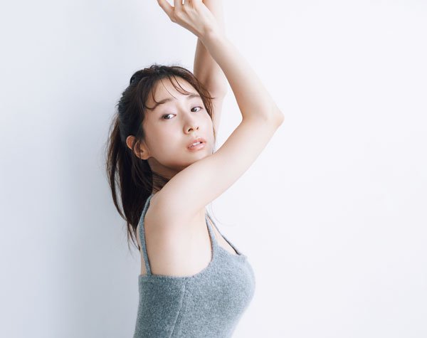 田中みな実 きゅっとお尻を突き出したarポーズが美しすぎる 気になるメイクhowto公開 Arweb アールウェブ