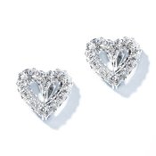 【編集部員の購入品】大人でも身につけやすい重厚感のあるハートモチーフが可愛すぎる♡カリスマ編集長の激推しイヤリングをご紹介