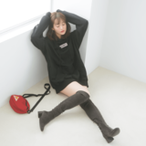 今年ならではのエロス。大流行のビッグスウェットを着ない手はナシ♡