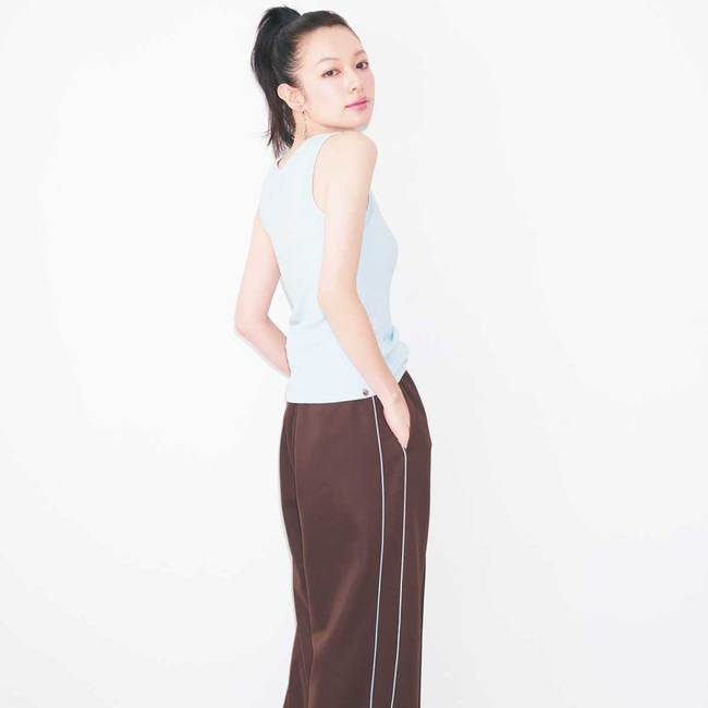 「今買うべき美脚ボトムって♡？」一枚でコーデが即旬になる【夏のメリハリコーデ】3選