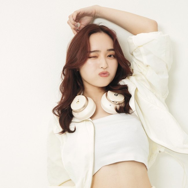 【ロング】ラズベリーレッドで血色感も透明感もGET！