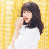 ゆる重カールをまとった 胸騒ぎなお色気ミディ