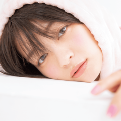 アイライナー、マスカラは使いません！　思わず触りたくなる赤ちゃん肌は透明感と血色がキモ♡