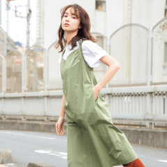 コンサバっぽく無難になりがちなアースカラー…　今年らしく着るなら断然カーキ×ブラウンが旬度満点♡