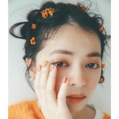 「派手ニットの着こなしはこれが正解！」上國料萌衣×オレンジニットが可愛すぎる