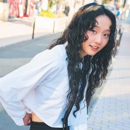 【ロング】クールな黒に隠し持つエンジェルリングにキュン♥