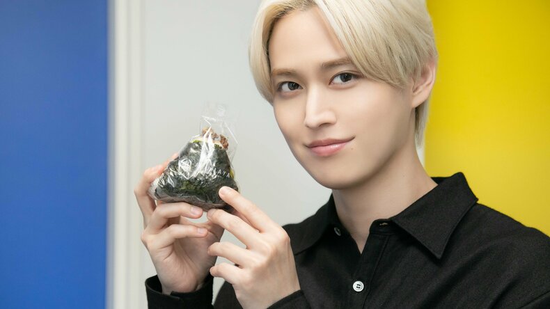 【おむすび男子Vol.5～白岩瑠姫(JO1)と牛しぐれ～】「毎日でも食べたいパワー飯は…」端正な顔立ちと食べっぷりのギャップにドキッ！<br />