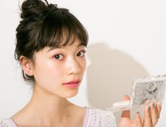 夏のメイク崩れにレスキュー！　メイク直しが簡単にできるアレコレ