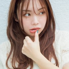 【ロング】さりげないプチ姫カットでフェミロングをカジュアルダウン