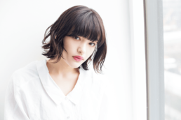 バングでやんちゃ可愛く、レイヤーで色っぽく