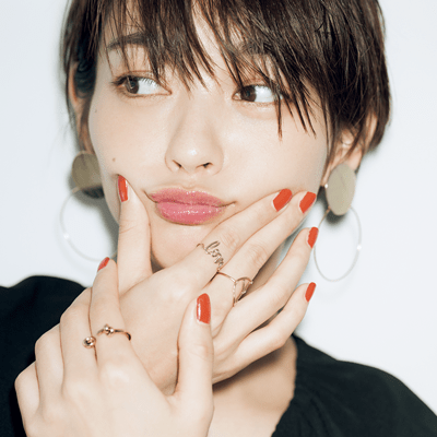 イメチェンしたならアクセも変えよ！　ハンサムショートとでかピアスのLOVEな関係♡