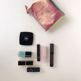 美人は口紅を４本つける⁉　とっておきのラインナップをご紹介【可愛いあの子のポーチの中身】