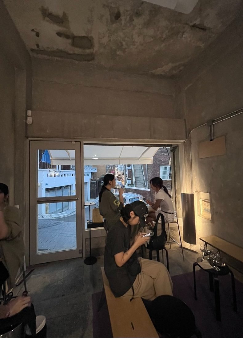 韓国・ソウルカフェおすすめ⑪어글라스오브（A GLASS OF）