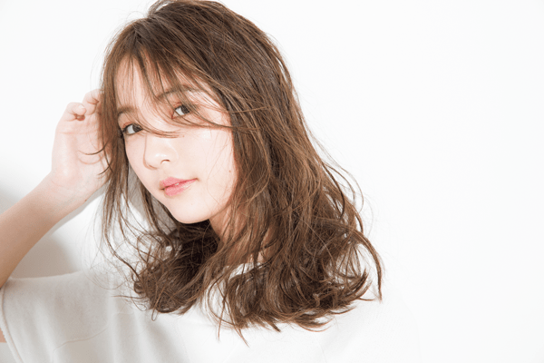 ほの色っぽさがたまらない 計算ずくのうざバング Ar アール Web