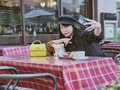 ワンちゃんをカメラに向かせるために50回はシャッターを押す
